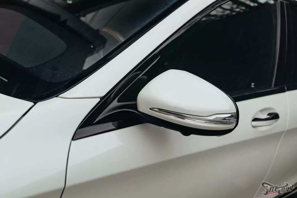 Выполнили полный антихром для Mercedes W222, произвели комплекс детейлинг-услуг и фирменный Шиномонтаж на вибростенде на стендах Hunter
